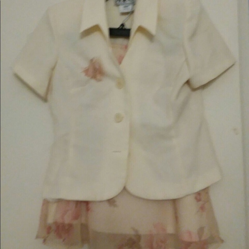 Light Yellow and Floral 2pc Suit